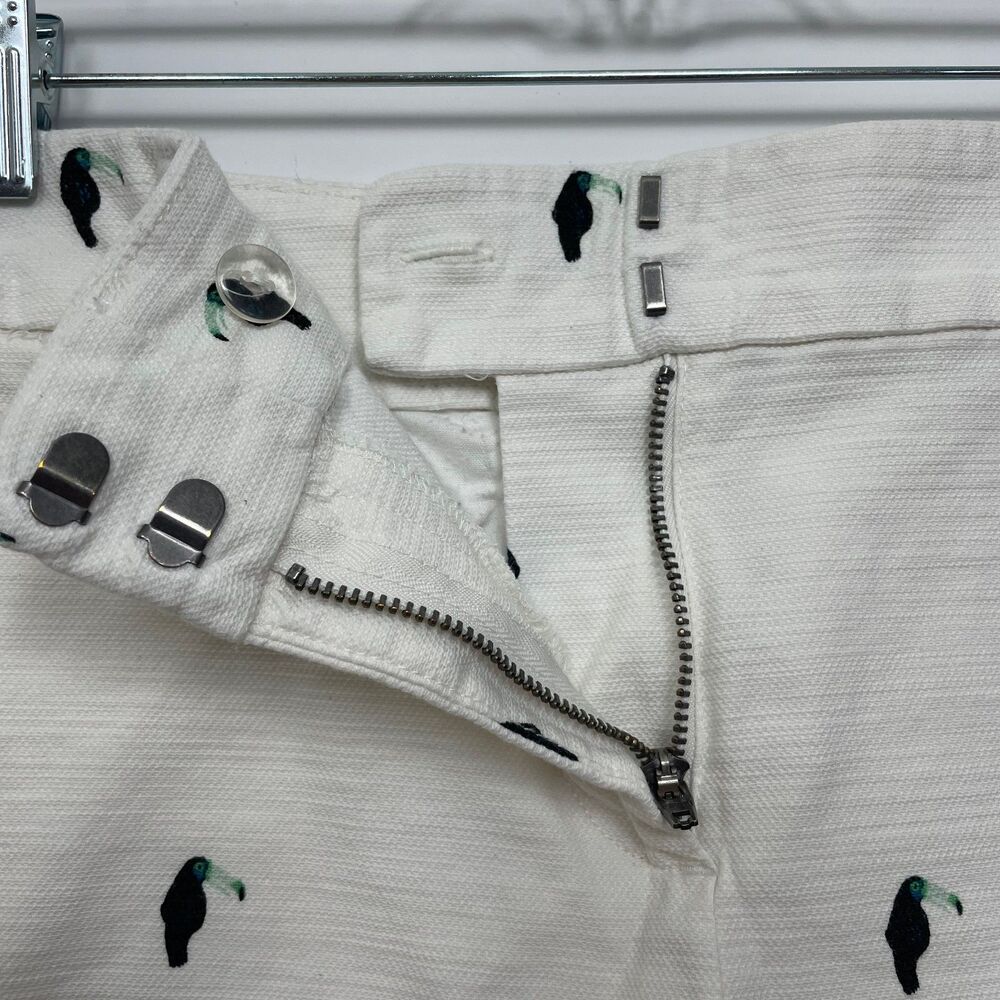 Loft Outlet White Shorts with Novelty Toucan Print Sz 6 - Picture 5 of 8